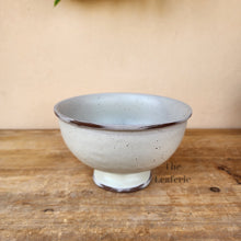 Load image into Gallery viewer, The Leaferie Grainne pot. 2 colours beige and yellow. ceramic shallow pot A