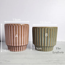 Load image into Gallery viewer, The Leaferie Romain pot. red and green colour . ceramic planter. front view of both pot and size