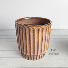 Load image into Gallery viewer, The Leaferie Romain pot. red and green colour . ceramic planter. front view of pot A