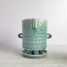 Load image into Gallery viewer, Deidre Flowerpot