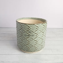 Load image into Gallery viewer, Quentin Flowerpot