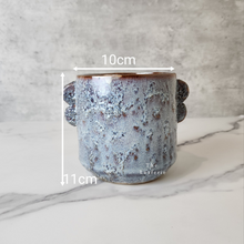 Load image into Gallery viewer, The Leaferie Wilda blue ceramic pot . front view . measurement
