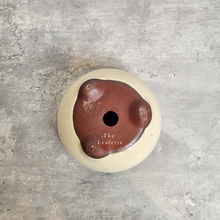 Load image into Gallery viewer, The Leaferie Bonsai tray series 25. 3 colours and 2 sizes.bottom view of pot
