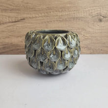 Load and play video in Gallery viewer, Handmade Solonge Flowerpot