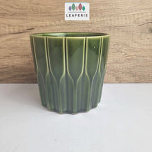 Load and play video in Gallery viewer, Edda Flowerpot
