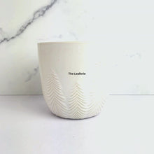 Load and play video in Gallery viewer, Izan Flowerpot