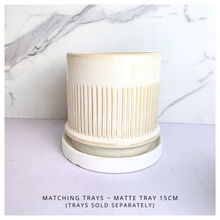 Load image into Gallery viewer, Savoy Flowerpot