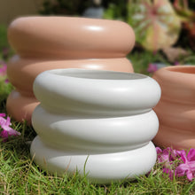 Load image into Gallery viewer, The Leaferie Sissi michelin pot. ceramic material