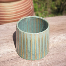 Load image into Gallery viewer, Leonid Flowerpot