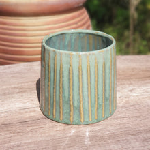 Load image into Gallery viewer, Leonid Flowerpot