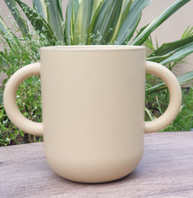 Load image into Gallery viewer, The Leaferie Mr. Potato pot. 2 sizes ceramic pot