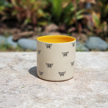 Load image into Gallery viewer, The Leaferie Bumblebee plant pot . front view . ceramic bee planter