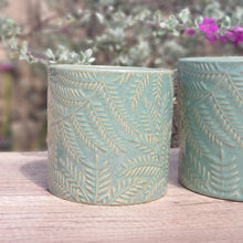 Load image into Gallery viewer, The Leaferie Majorca ceramic pot. 2 colours