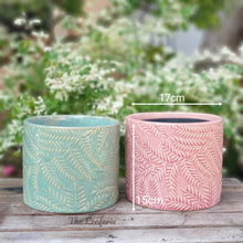 Load image into Gallery viewer, The Leaferie Majorca ceramic pot. 2 colours