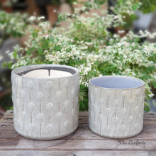 Load image into Gallery viewer, The Leaferie Siena ceramic flowerpot. 3 sizes