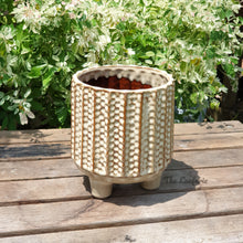 Load image into Gallery viewer, The Leaferie Kamet beige ceramic pot.