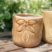 Load image into Gallery viewer, The Leaferie Ararat fceramic flowerpot. front view. mini size. close up
