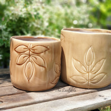 Load image into Gallery viewer, The Leaferie Ararat fceramic flowerpot. front view. mini size