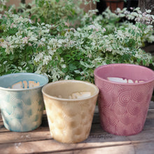 Load image into Gallery viewer, The Leaferie Sion planter . 3 colours and 2 sizes. ceramic material