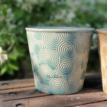 Load image into Gallery viewer, The Leaferie Sion planter . 3 colours and 2 sizes. ceramic material