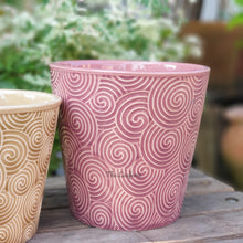 Load image into Gallery viewer, The Leaferie Sion planter . 3 colours and 2 sizes. ceramic material