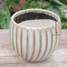 Load image into Gallery viewer, Verona Flowerpot