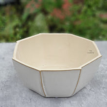 Load image into Gallery viewer, The Leaferie Rialto Shallow white pot. ceramic material