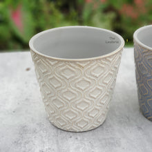 Load image into Gallery viewer, The Leaferie Agora plant pot. front view. ceramic. Colour A