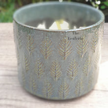 Load image into Gallery viewer, The Leaferie Nahanni Flowerpot. ceramic material