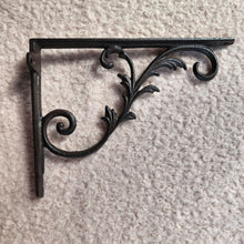 Load image into Gallery viewer, The Leaferie Cast Iron hanging hook 1 . front view