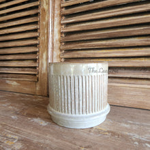 Load image into Gallery viewer, The Leaferie Savoy Flowerpot. 3 colours