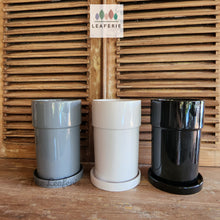 Load image into Gallery viewer, The Leaferie Petrus tall plant pot with tray
