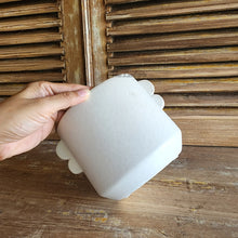 Load image into Gallery viewer, The Leaferie tiber white plant pot . ceramic material