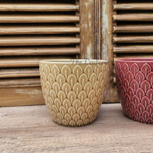 Load image into Gallery viewer, The Leaferie Nevola red flowerpot. ceramic material