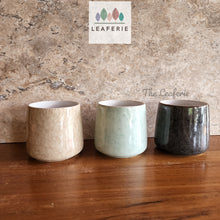 Load image into Gallery viewer, The Leaferie Loire flowerpot. 3 colours ceramic pot.