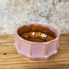Load image into Gallery viewer, The Leaferie Knoxx shallow pot. 2 colours. ceramic