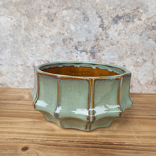Load image into Gallery viewer, The Leaferie Knoxx shallow pot. 2 colours. ceramic