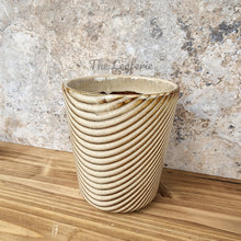 Load image into Gallery viewer, Adrien Flowerpot