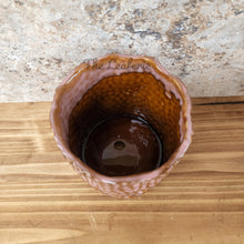 Load image into Gallery viewer, The Leaferie Zacharie flowerpot. ceramic red and white pot