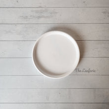 Load image into Gallery viewer, The Leaferie Matte round trays . 8 colours. ceramic and 4 sizes white colour