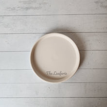 Load image into Gallery viewer, The Leaferie Matte round trays . 8 colours. ceramic and 4 sizes beige colour