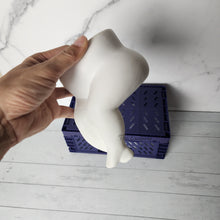 Load image into Gallery viewer, The Leaferie Albertine ceramic flowerpot side view