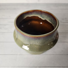 Load image into Gallery viewer, The Leaferie claude plant pot. ceramic 2 colours planter . top view