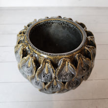 Load image into Gallery viewer, The Leaferie Solonge ceramic flowerpot