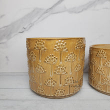 Load image into Gallery viewer, Yves Flowerpot