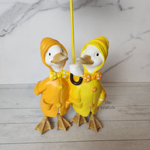 Load image into Gallery viewer, The Leaferie Damien the duck garden decoration.Yellow ducks with umbrella. 2 designs front view design A