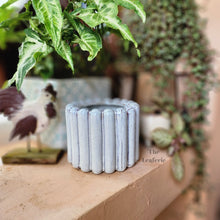 Load image into Gallery viewer, The Leaferie Emer plant pot. ceramic ice cream stick pot . Front view of mini