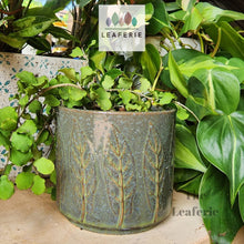 Load image into Gallery viewer, The Leaferie Riona leaf green ceramic flowerpot