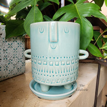 Load image into Gallery viewer, The Leaferie Deidre plant pot with tray. comes in 2 colours . Front view of design A