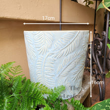 Load image into Gallery viewer, The Leaferie Eilish flowerpot . leaf imprint ceramic planter. front view and size